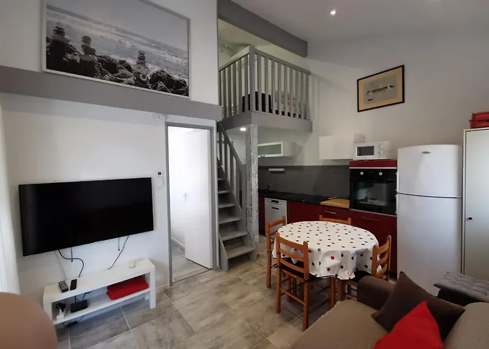 Maison De Climatisee بيت للعطل *