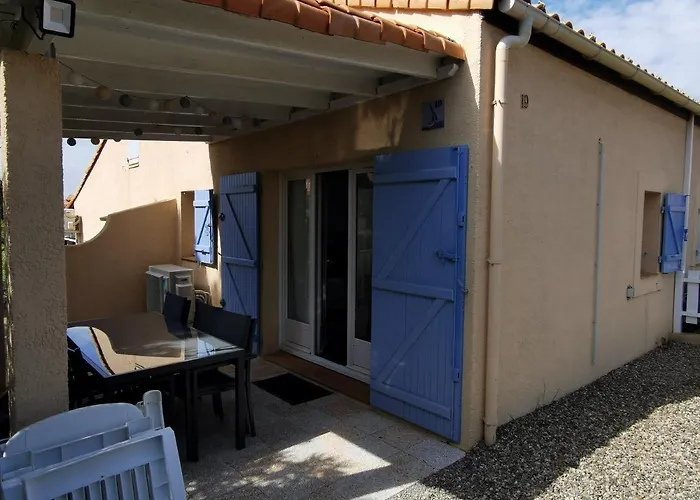 Maison De Climatisee بيت للعطل *